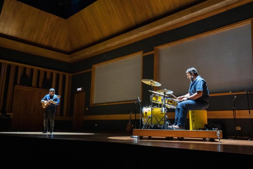 Papá Cuatro, Miami New Drama, Pictured L-R_ Miguel Siso, Adolfo Herrera, Photo by_ Chris Crass