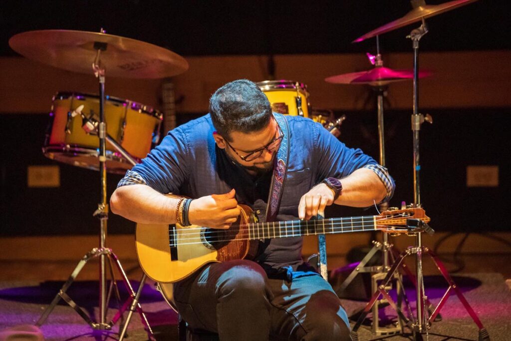 Papá Cuatro, Miami New Drama, Pictured L-R_ Miguel Siso, Photo by_ Chris Crass